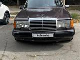 Mercedes-Benz E 220 1992 года за 1 400 000 тг. в Тараз – фото 2