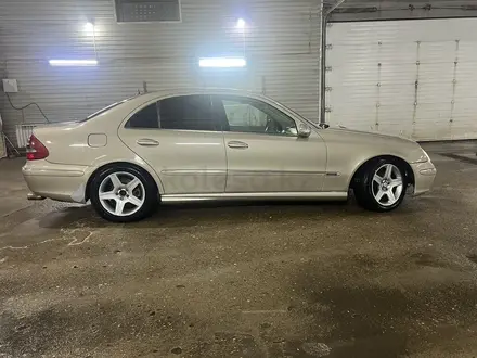 Mercedes-Benz E 320 2003 года за 4 000 000 тг. в Астана – фото 7