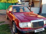 Mercedes-Benz E 260 1991 годаүшін1 600 000 тг. в Усть-Каменогорск – фото 2