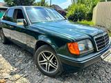 Mercedes-Benz E 200 1992 годаүшін2 200 000 тг. в Усть-Каменогорск – фото 2