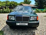 Mercedes-Benz E 200 1992 годаүшін2 200 000 тг. в Усть-Каменогорск – фото 3