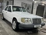 Mercedes-Benz E 220 1993 годаfor1 400 000 тг. в Караганда