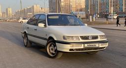 Volkswagen Passat 1993 года за 1 550 000 тг. в Астана – фото 2