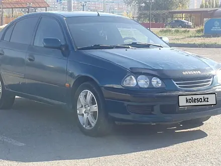 Toyota Avensis 1998 года за 2 300 000 тг. в Актобе