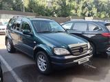 Mercedes-Benz ML 320 1998 годаүшін4 000 000 тг. в Уральск