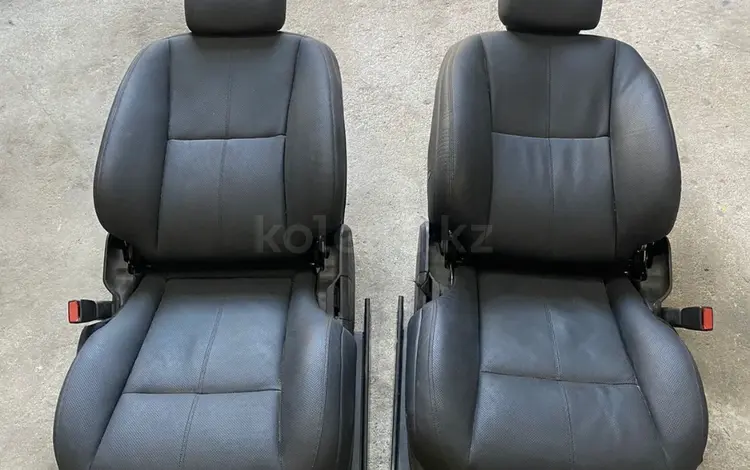 Передние сиденья с подогревом и обдувом на Мерседес W221 за 1 000 тг. в Алматы