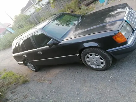 Mercedes-Benz E 200 1992 года за 1 400 000 тг. в Экибастуз – фото 2