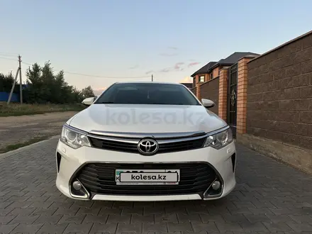 Toyota Camry 2014 года за 11 000 000 тг. в Актобе – фото 8