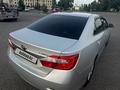 Toyota Camry 2014 года за 7 900 000 тг. в Тараз – фото 16