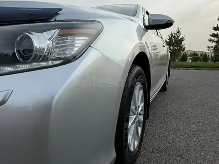 Toyota Camry 2014 года за 7 900 000 тг. в Тараз – фото 19