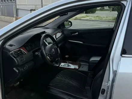 Toyota Camry 2014 года за 7 900 000 тг. в Тараз – фото 32