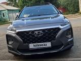 Hyundai Santa Fe 2020 года за 14 000 000 тг. в Уральск – фото 2