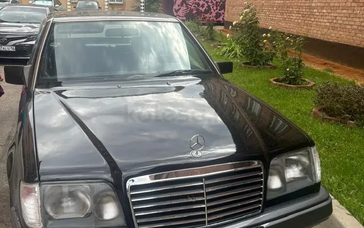 Mercedes-Benz E 260 1990 года за 2 500 000 тг. в Усть-Каменогорск