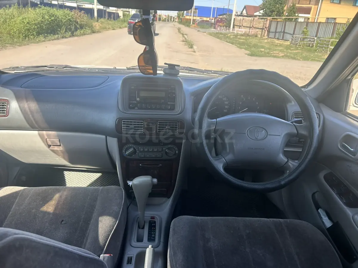 Toyota Corolla, 2000