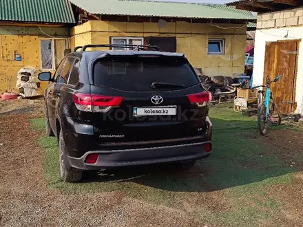 Toyota Highlander 2020 года за 13 500 000 тг. в Алматы – фото 3