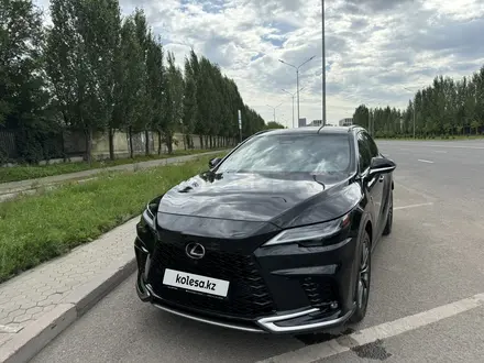 Lexus RX 350 2023 года за 45 000 000 тг. в Астана – фото 2