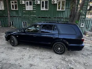 Mitsubishi Galant, 2002
