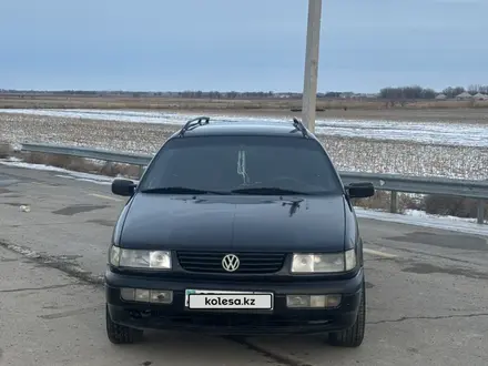 Volkswagen Passat 1995 года за 2 100 000 тг. в Шымкент