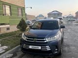 Toyota Highlander 2018 года за 17 000 000 тг. в Алматы – фото 4