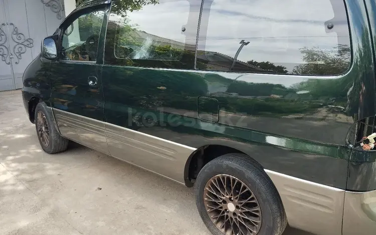 Hyundai Starex 2000 года за 3 000 000 тг. в Шымкент