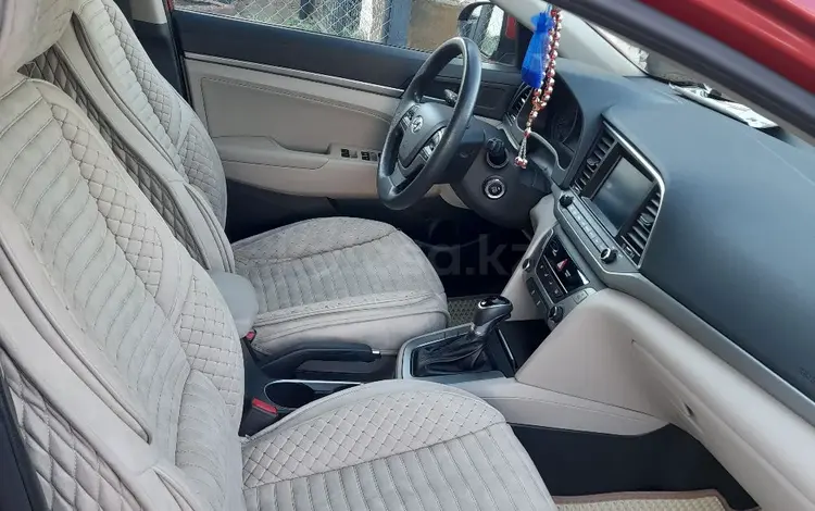 Hyundai Elantra 2017 годаүшін4 500 000 тг. в Актобе