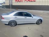 Mercedes-Benz C 180 2006 года за 3 000 000 тг. в Усть-Каменогорск – фото 4