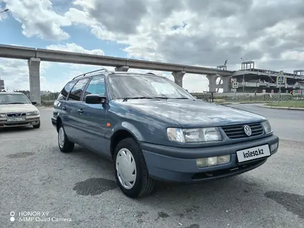 Volkswagen Passat 1995 года за 2 100 000 тг. в Астана – фото 12