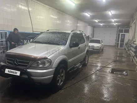 Mercedes-Benz ML 320 1998 года за 4 000 000 тг. в Астана – фото 6