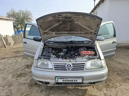 Volkswagen Sharan 1997 года за 1 850 000 тг. в Кызылорда – фото 2