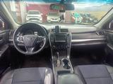 Toyota Camry 2015 года за 7 600 000 тг. в Астана – фото 2