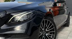 Mercedes-Benz E 300 2018 года за 17 990 000 тг. в Астана – фото 3