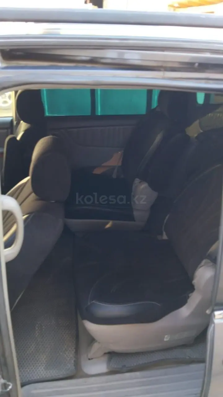 Toyota Sienna, 2006