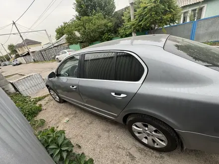 Skoda Superb 2012 года за 4 000 000 тг. в Алматы – фото 8