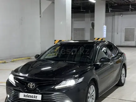 Toyota Camry 2019 года за 13 500 000 тг. в Астана