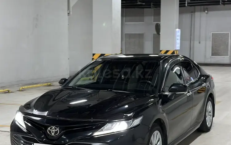 Toyota Camry 2019 года за 13 500 000 тг. в Астана