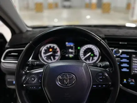 Toyota Camry 2019 года за 13 500 000 тг. в Астана – фото 22