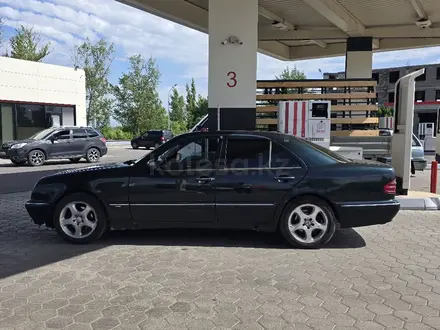 Mercedes-Benz E 320 2000 года за 3 200 000 тг. в Астана