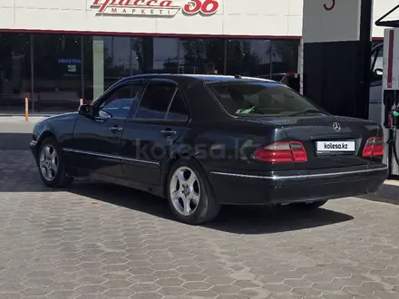 Mercedes-Benz E 320 2000 года за 3 200 000 тг. в Астана – фото 3