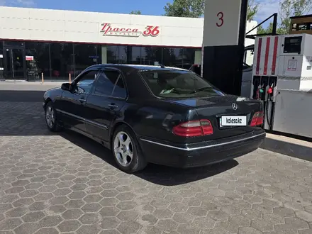 Mercedes-Benz E 320 2000 года за 3 200 000 тг. в Астана – фото 6