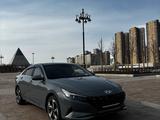 Hyundai Elantra 2022 годаfor9 800 000 тг. в Астана – фото 2