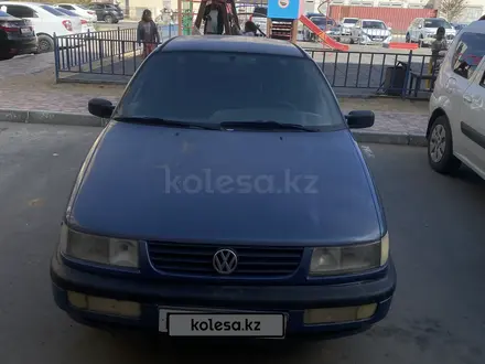 Volkswagen Passat 1995 года за 900 000 тг. в Актау