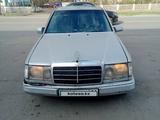 Mercedes-Benz E 200 1990 годаүшін800 000 тг. в Усть-Каменогорск