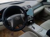 Toyota Camry 2011 года за 6 100 000 тг. в Атырау – фото 5