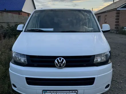 Volkswagen Transporter 2010 года за 9 999 999 тг. в Костанай