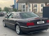 BMW 740 1994 года за 1 600 000 тг. в Шымкент – фото 2