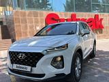 Hyundai Santa Fe 2019 года за 13 700 000 тг. в Шымкент