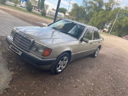 Mercedes-Benz E 230 1992 года за 1 600 000 тг. в Мерке – фото 7