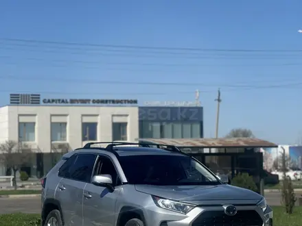 Toyota RAV4 2018 года за 14 000 000 тг. в Шымкент – фото 2