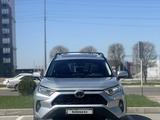 Toyota RAV4 2018 года за 14 000 000 тг. в Шымкент