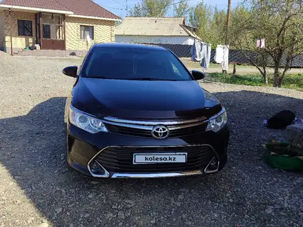Toyota Camry 2015 года за 11 700 000 тг. в Семей